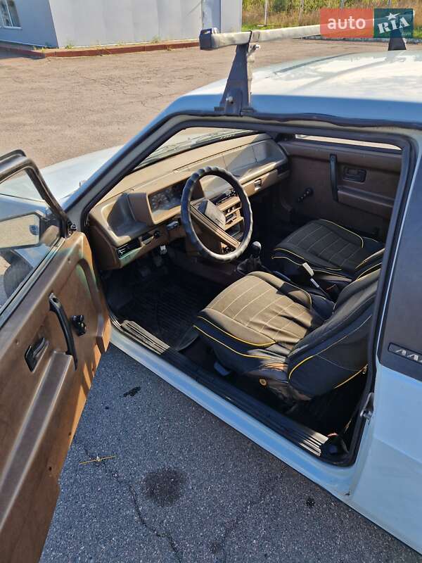 Хэтчбек ВАЗ / Lada 2108 1986 в Черкассах фото 3 Хэтчбек ВАЗ / Lada 2108 1986 в Черкассах