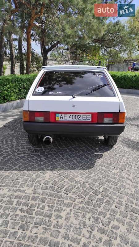 Хэтчбек ВАЗ / Lada 2108 1989 в Першотравенске