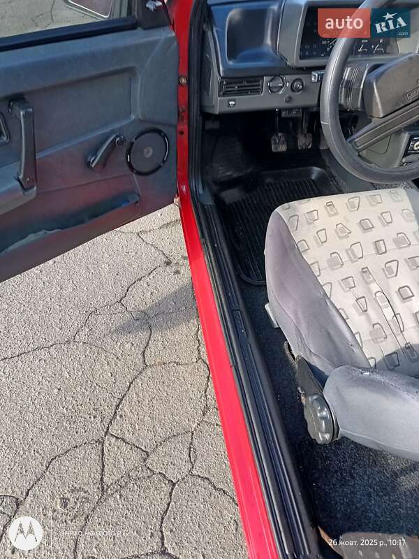 Хэтчбек ВАЗ / Lada 2108 1992 в Казатине фото 5 Хэтчбек ВАЗ / Lada 2108 1992 в Казатине