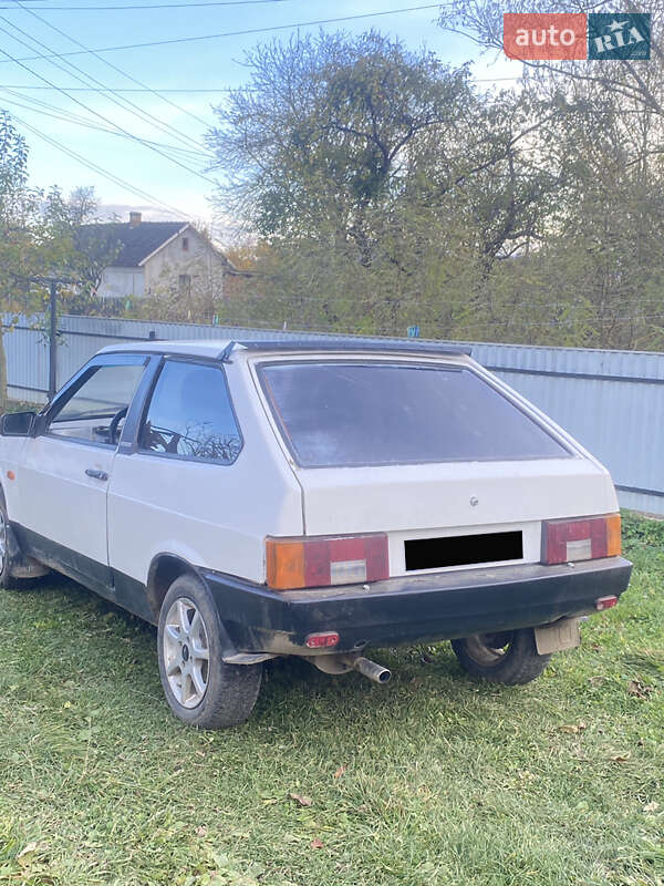 Хетчбек ВАЗ / Lada 2108 1990 в Чернівцях