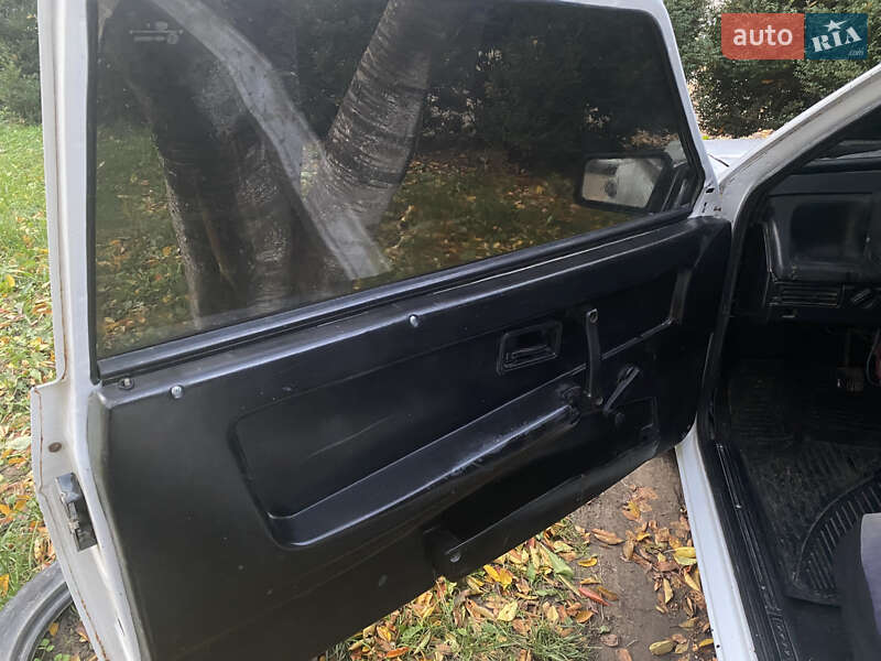 Хетчбек ВАЗ / Lada 2108 1991 в Кам'янець-Подільському фото 8 Хетчбек ВАЗ / Lada 2108 1991 в Кам'янець-Подільському
