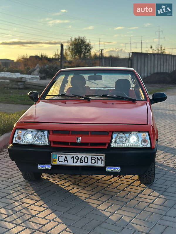 Хетчбек ВАЗ / Lada 2108 1992 в Черкасах фото 5 Хетчбек ВАЗ / Lada 2108 1992 в Черкасах