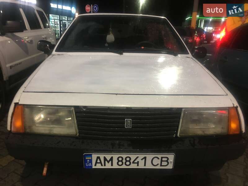 Хетчбек ВАЗ / Lada 2108 1987 в Житомирі