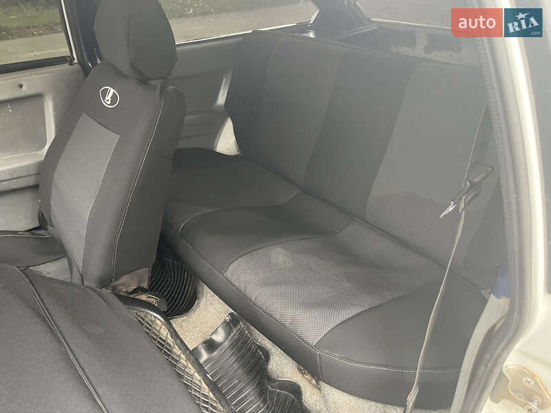 Хетчбек ВАЗ / Lada 2108 1995 в Теофіполі фото 13 Хетчбек ВАЗ / Lada 2108 1995 в Теофіполі