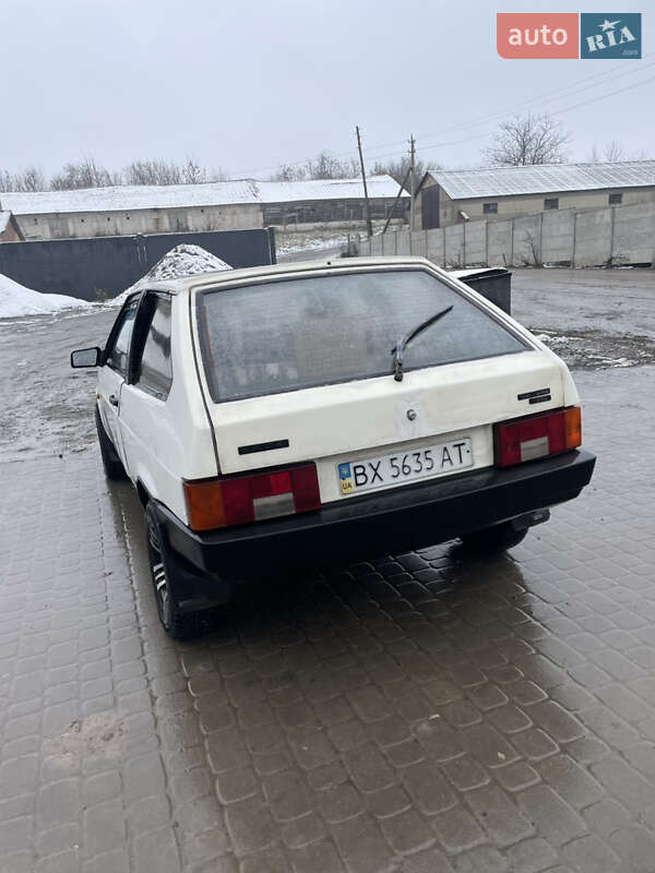 Хэтчбек ВАЗ / Lada 2108 1992 в Белогорье фото 4 Хэтчбек ВАЗ / Lada 2108 1992 в Белогорье