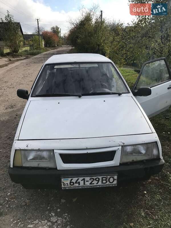 Хэтчбек ВАЗ / Lada 2108 1992 в Черкассах