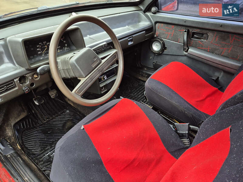 Хэтчбек ВАЗ / Lada 2108 1995 в Славуте