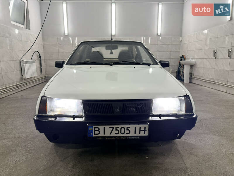 Хетчбек ВАЗ / Lada 2108 1985 в Краснограді