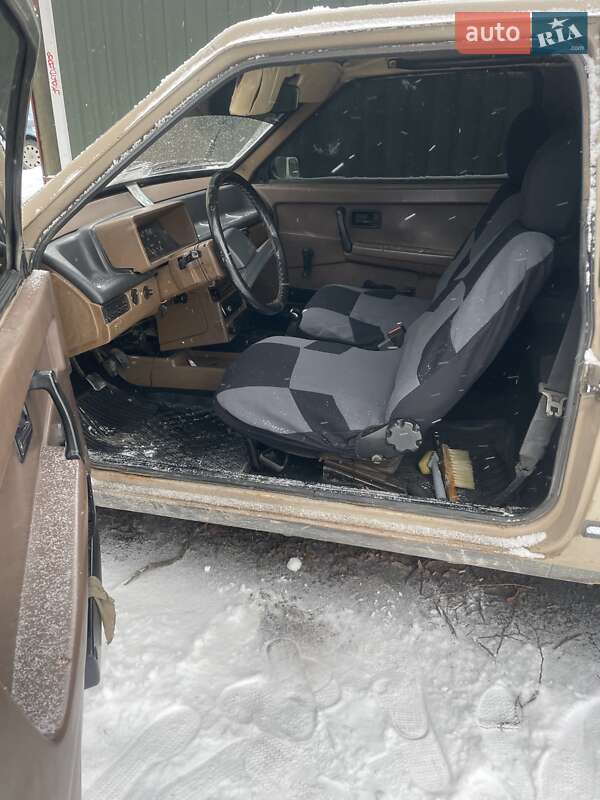 Хэтчбек ВАЗ / Lada 2108 1988 в Львове фото 9 Хэтчбек ВАЗ / Lada 2108 1988 в Львове