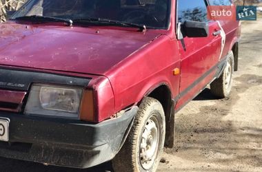 Хэтчбек ВАЗ 2108 1993 в Новой Ушице