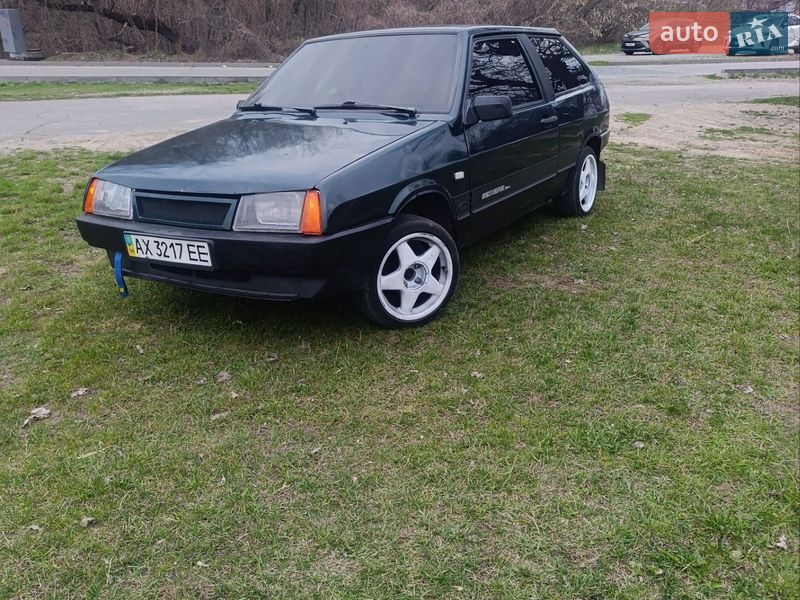 Хэтчбек ВАЗ / Lada 2108 2000 в Днепре