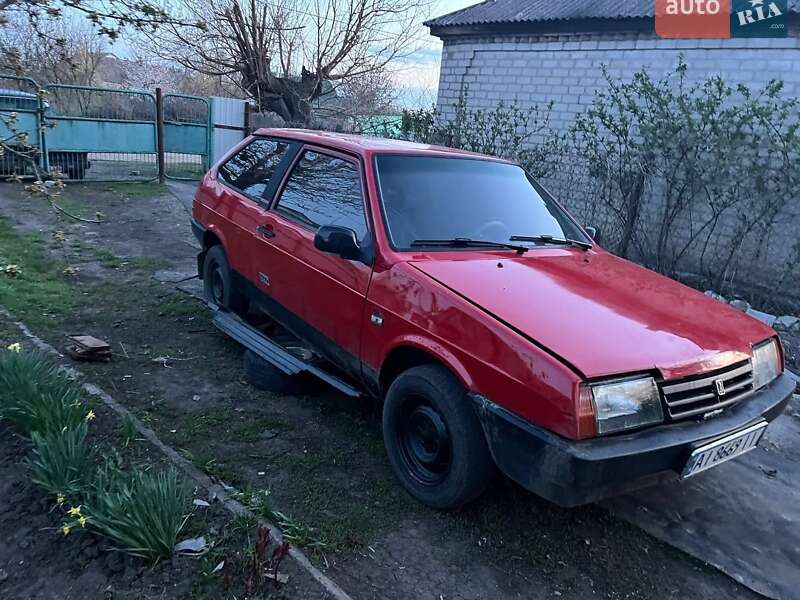 Хэтчбек ВАЗ / Lada 2108 1988 в Пятихатках фото Хэтчбек ВАЗ / Lada 2108 1988 в Пятихатках