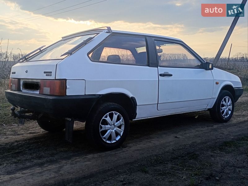 Хэтчбек ВАЗ / Lada 2108 1992 в Калиновке