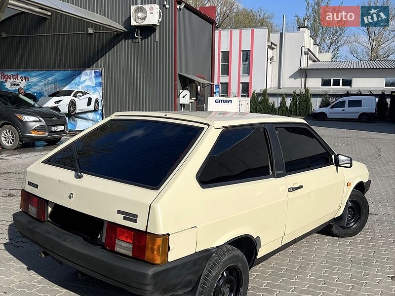 Хэтчбек ВАЗ / Lada 2108 1988 в Черновцах