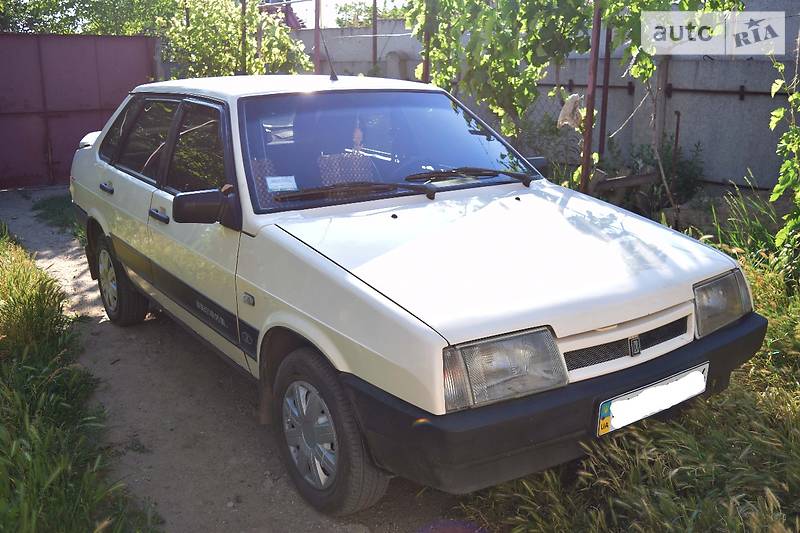 Седан ВАЗ / Lada 21099 1992 в Одессе