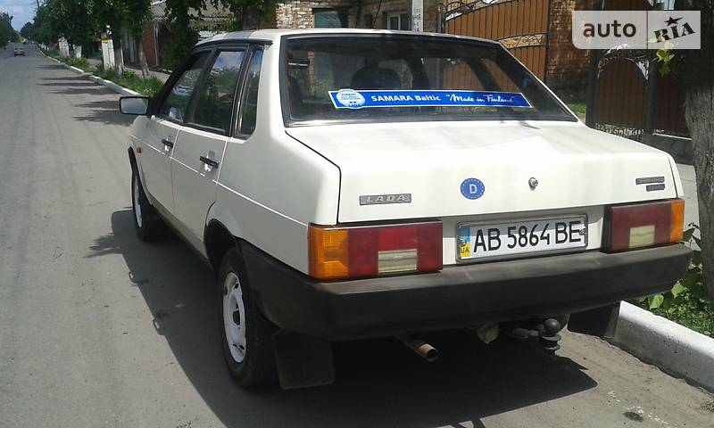 Седан ВАЗ / Lada 21099 1993 в Немирове