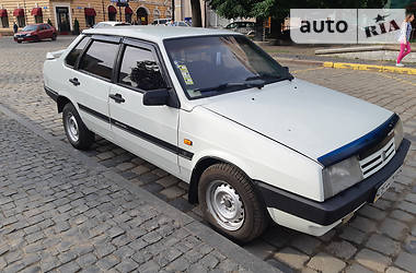 Седан ВАЗ / Lada 21099 1997 в Черновцах
