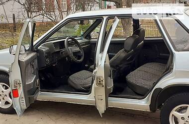 Седан ВАЗ / Lada 21099 1999 в Днепре