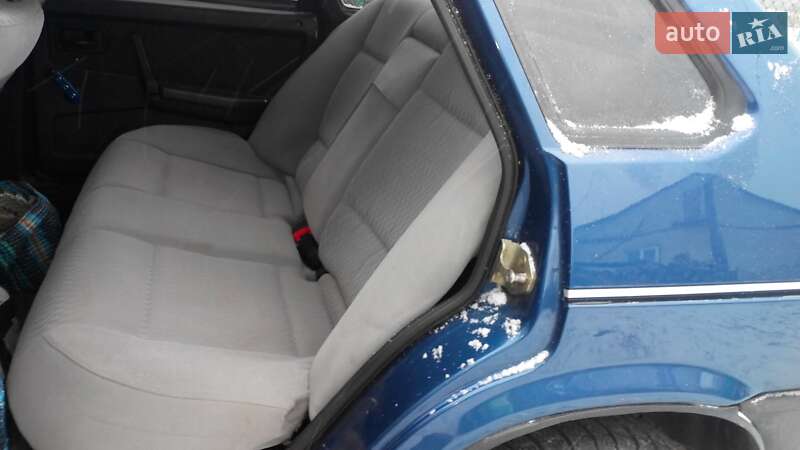 Седан ВАЗ / Lada 21099 2005 в Вараші