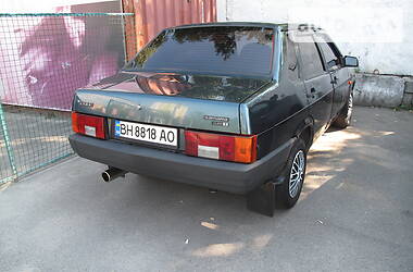Седан ВАЗ / Lada 21099 2004 в Киеве