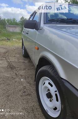 Седан ВАЗ / Lada 21099 2002 в Мелитополе