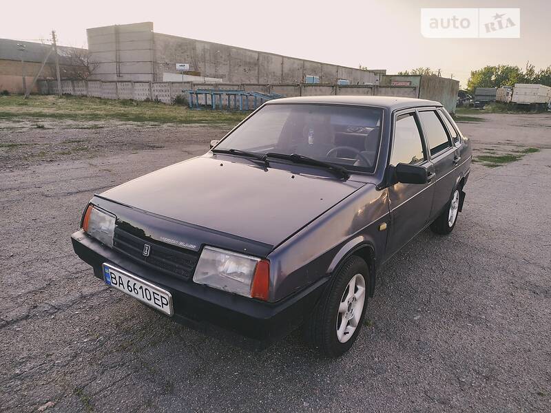 Седан ВАЗ / Lada 21099 2001 в Новомосковську