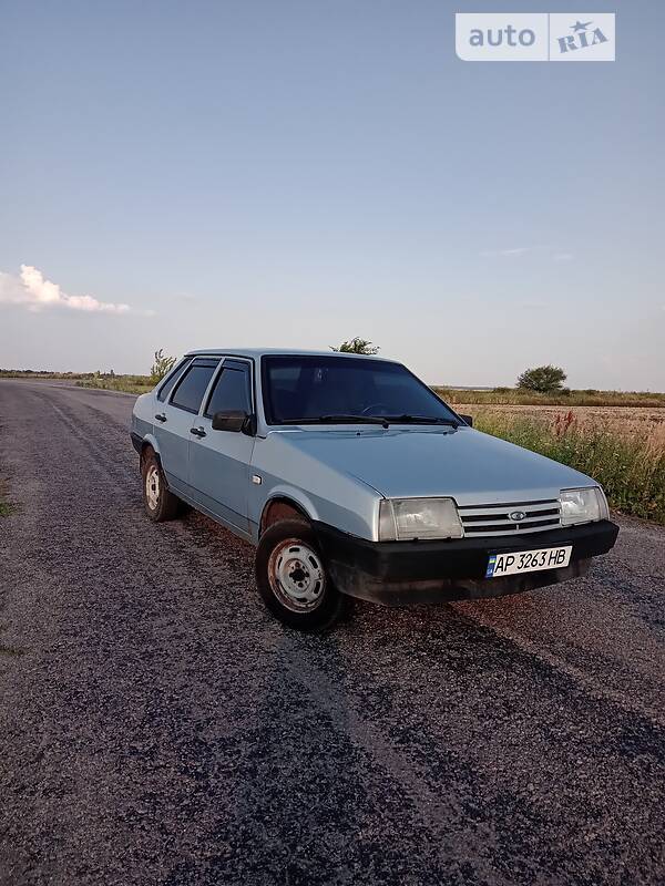 Седан ВАЗ / Lada 21099 2004 в Запорожье