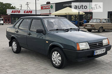 Седан ВАЗ / Lada 21099 2005 в Луцьку