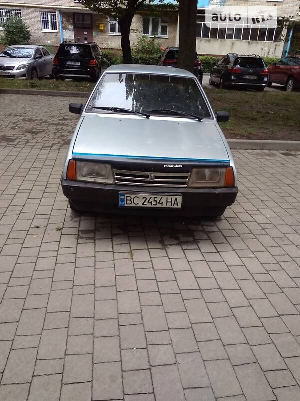 Седан ВАЗ / Lada 21099 1998 в Львове