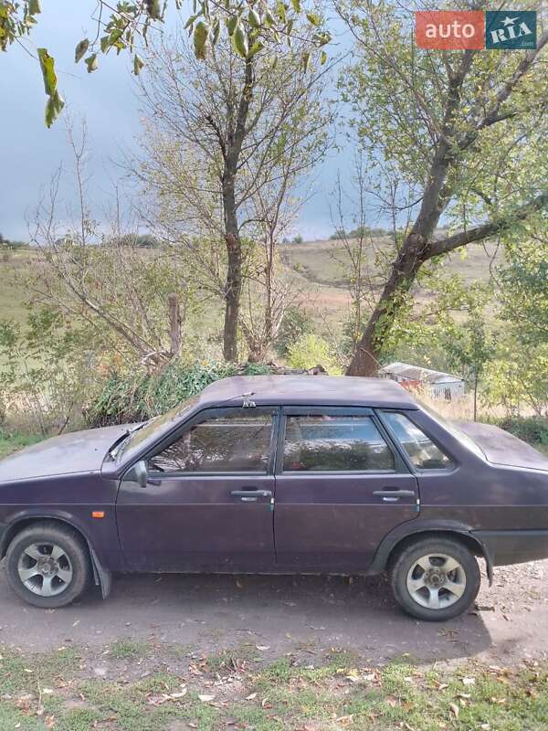 Седан ВАЗ / Lada 21099 1999 в Новій Водолагі