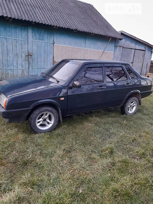 Седан ВАЗ / Lada 21099 2003 в Калуші