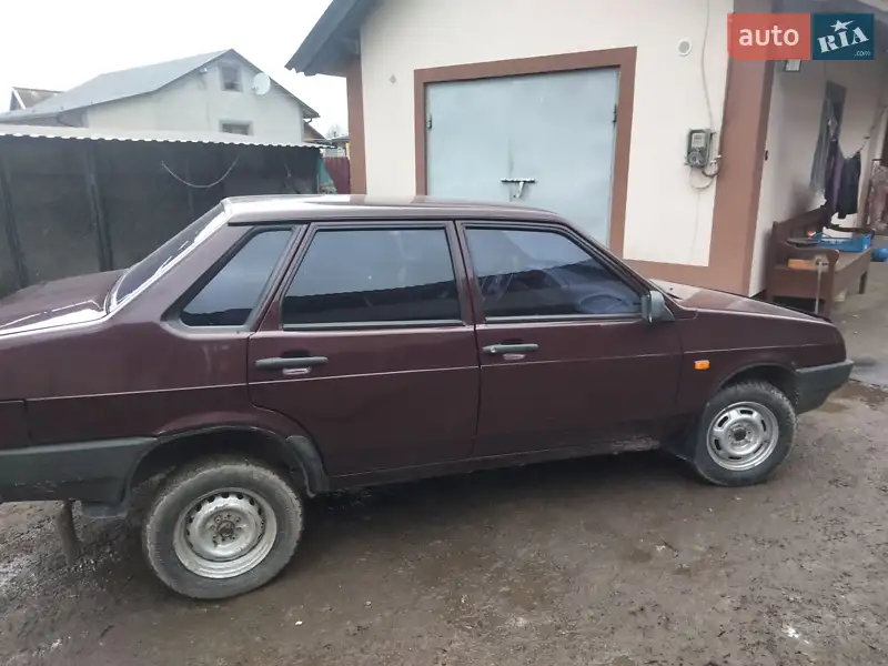 ВАЗ / Lada 21099
