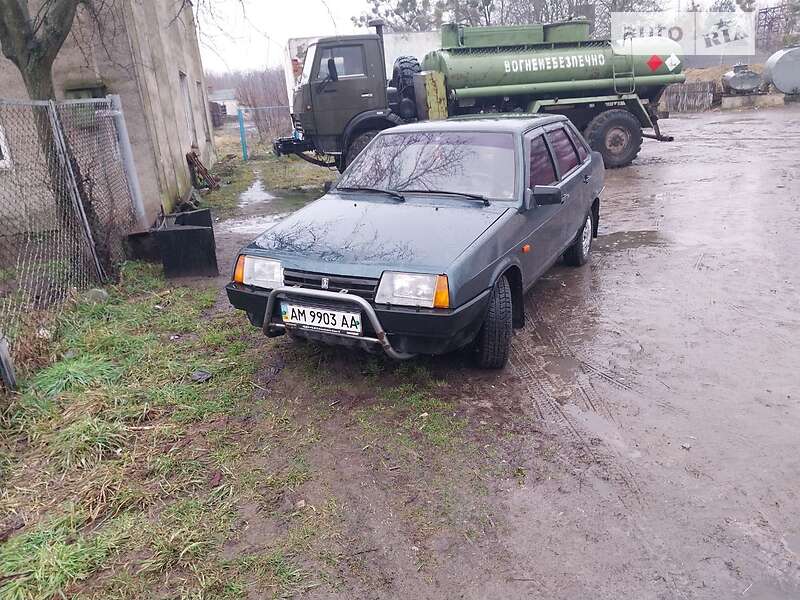 Седан ВАЗ / Lada 21099 2005 в Емильчине