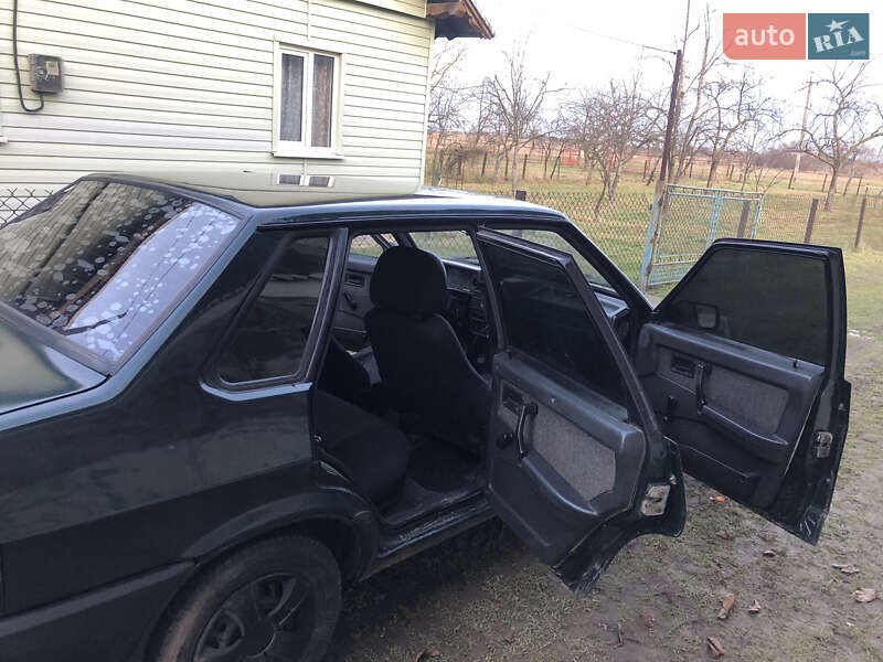 Седан ВАЗ / Lada 21099 2002 в Стрию