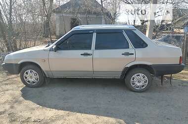 Седан ВАЗ / Lada 21099 2008 в Окнах