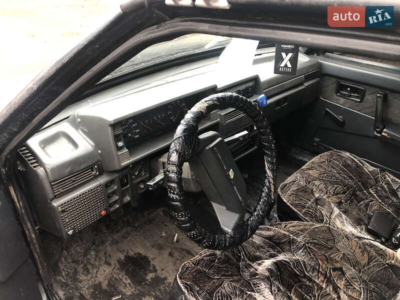 Седан ВАЗ / Lada 21099 2004 в Миколаєві