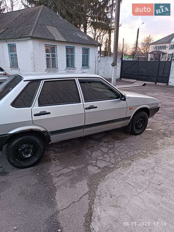 Седан ВАЗ / Lada 21099 2005 в Бобровиці