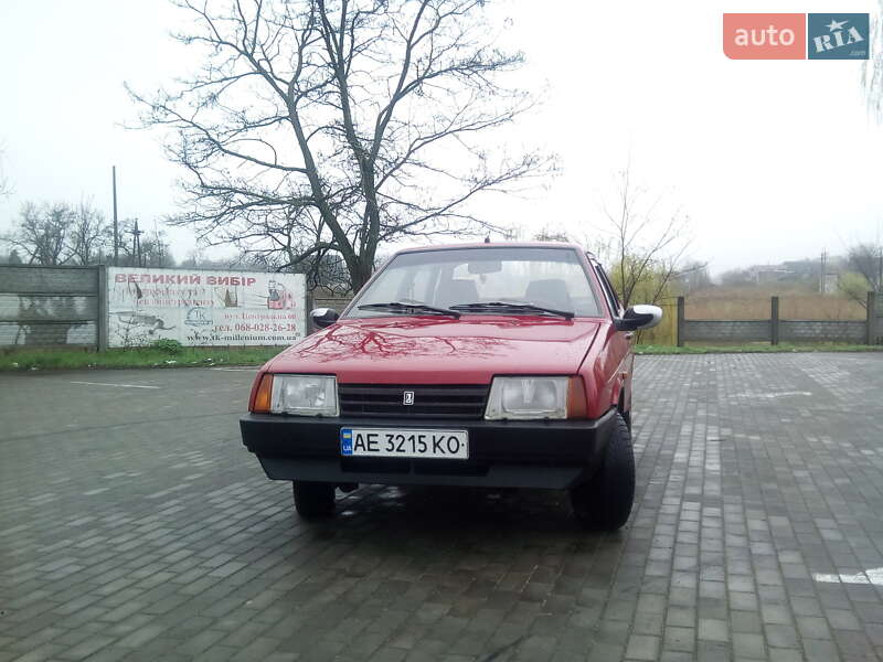 Седан ВАЗ / Lada 21099 1993 в Апостолово