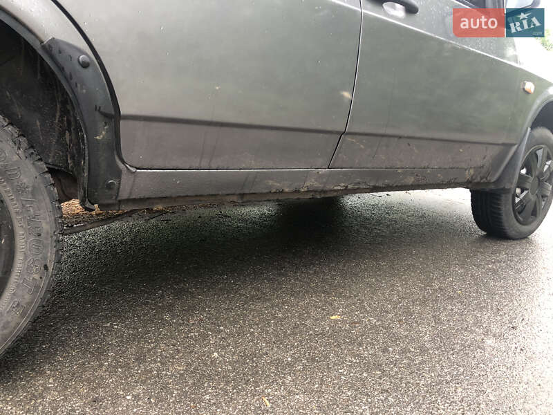 Седан ВАЗ / Lada 21099 1992 в Полонному