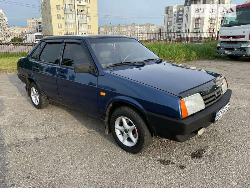 Седан ВАЗ / Lada 21099 2004 в Миколаєві