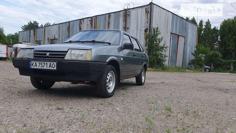 Седан ВАЗ / Lada 21099 1998 в Києві