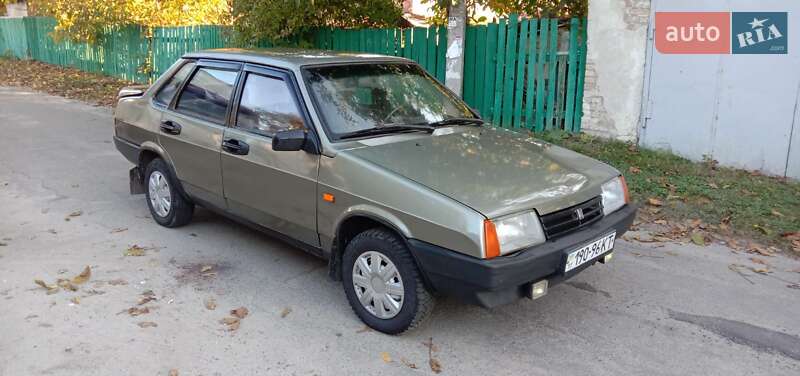 Седан ВАЗ / Lada 21099 2003 в Стрию