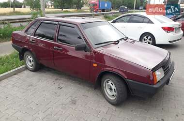 Седан ВАЗ / Lada 21099 2004 в Одессе