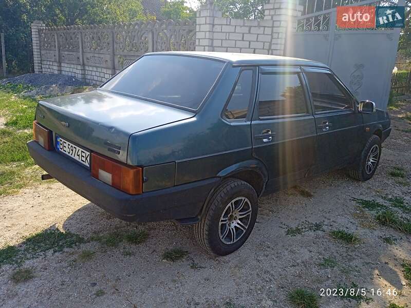 Седан ВАЗ / Lada 21099 2004 в Миколаєві
