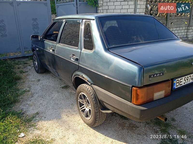 Седан ВАЗ / Lada 21099 2004 в Миколаєві