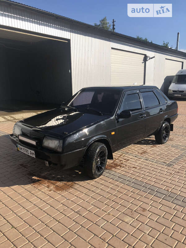 Седан ВАЗ / Lada 21099 2007 в Путиле