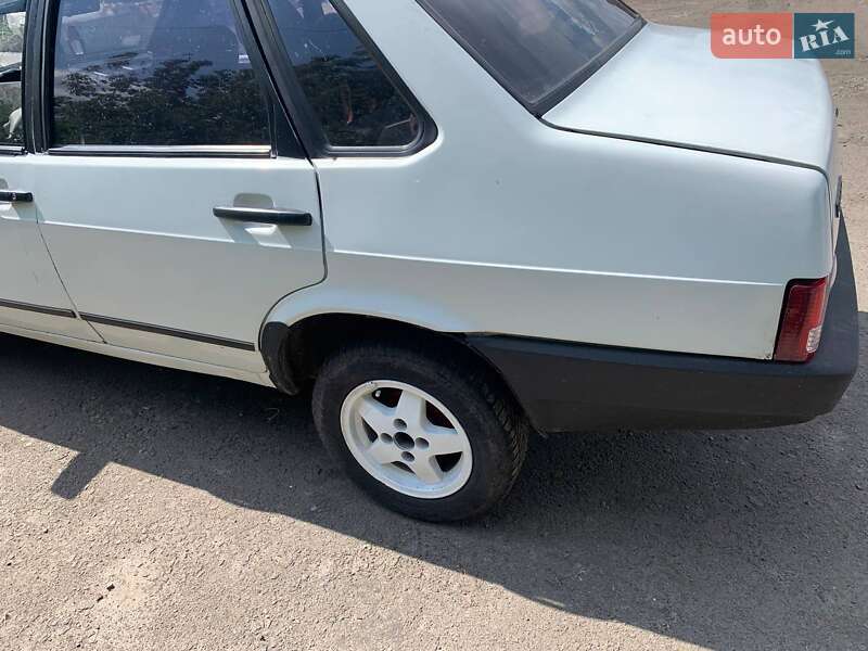 Седан ВАЗ / Lada 21099 2000 в Дубні