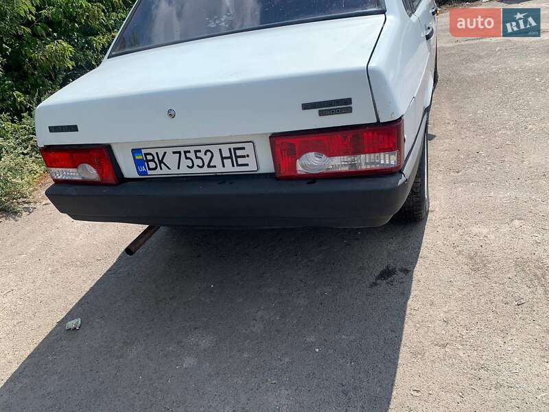 Седан ВАЗ / Lada 21099 2000 в Дубні