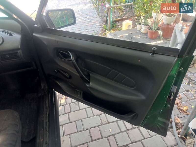 Седан ВАЗ / Lada 21099 2001 в Новомосковске
