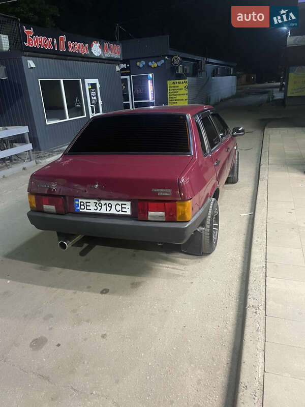 Седан ВАЗ / Lada 21099 1997 в Кривом Роге